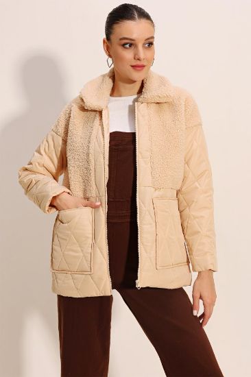 5182 Peluş Detaylı Oversize Şişme Mont - Bej resmi